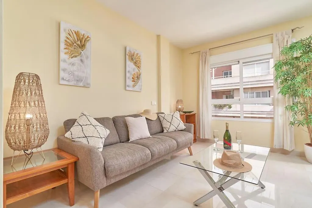 2 Bedroom Modern Apartment, Central Nerja 0*,