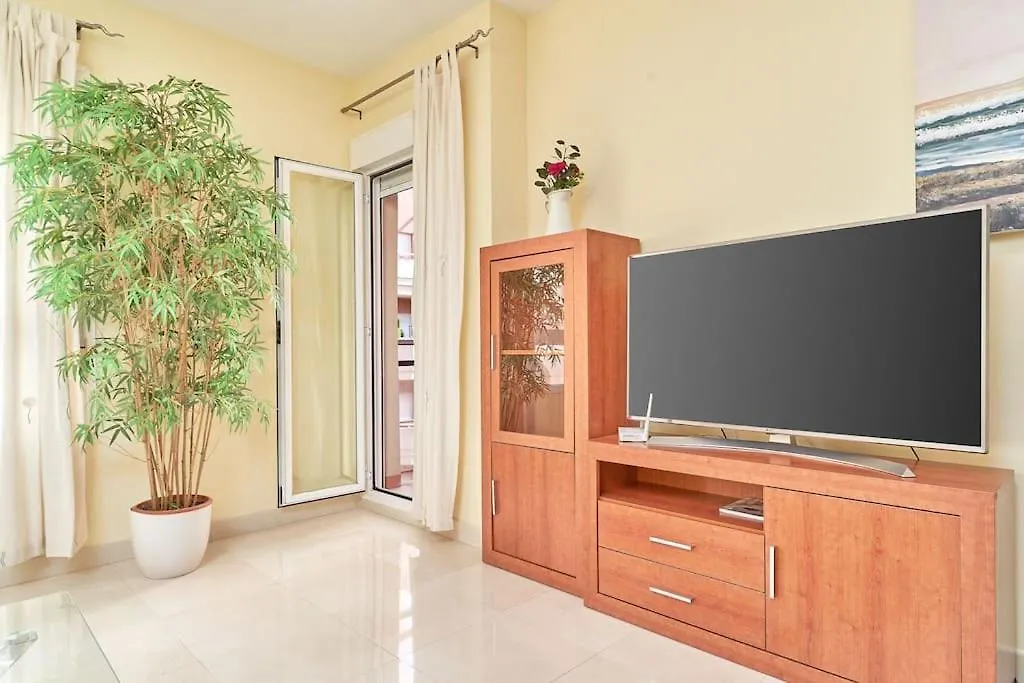 Apartment 2 Bedroom Modern Apartment, Central Nerja